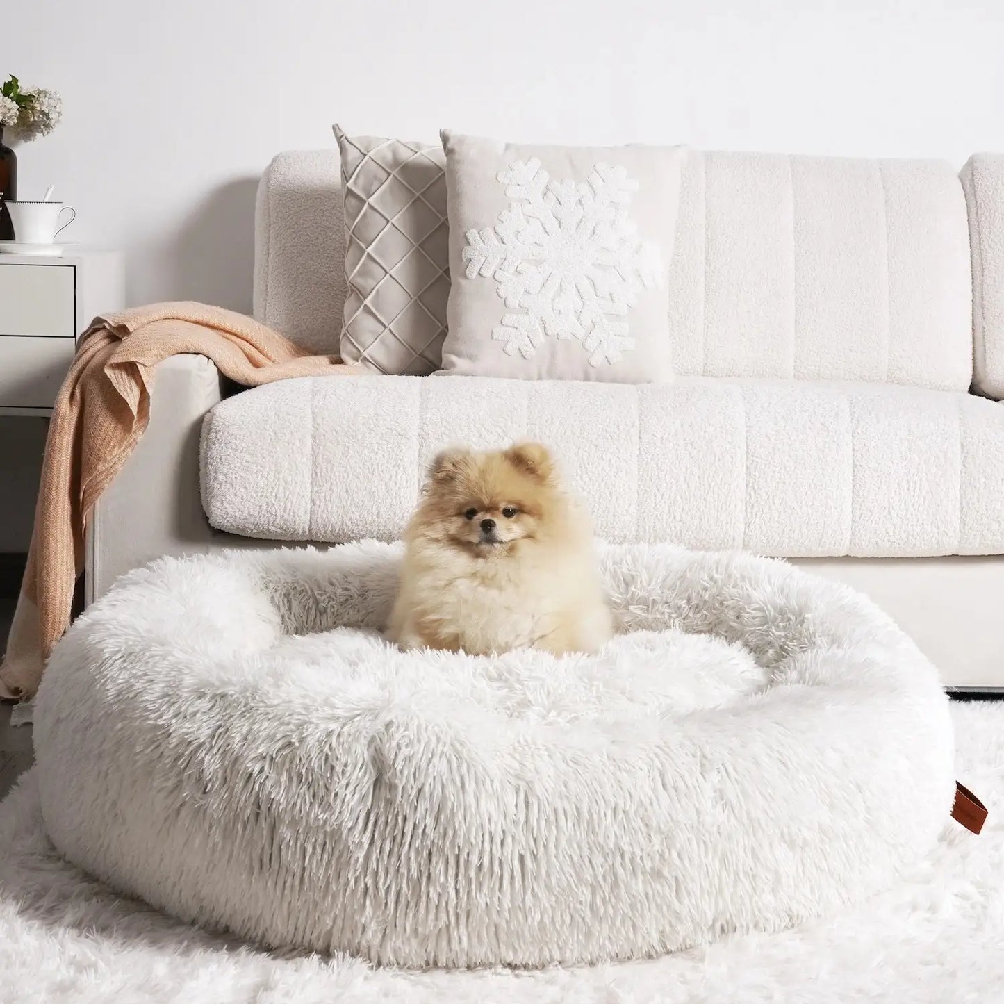 MrFluffyFriend - White Dog Bed